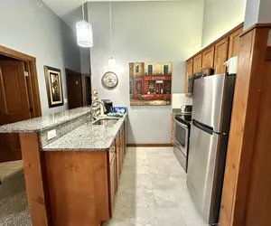 Photo 2 - Escape to this stylish 2BR Allegheny - room for 8!