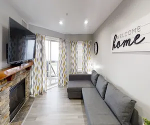 Photo 2 - Dreamy 1BR Rimfire, perfect for couples!