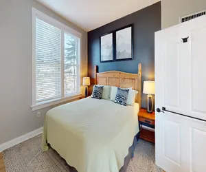 Photo 5 - Playful 2BR Mountain Retreat in Seneca