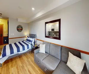 Photo 2 - Cozy Studio in Highland House - direct to slopes!