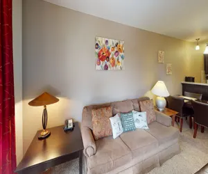 Photo 3 - Updated 1BR in Allegheny - close to everything!