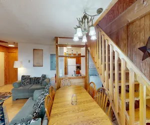 Photo 4 - Cozy 4BR at Leatherbark - room for everyone!