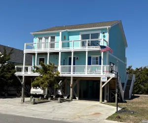 Photo 2 - Mom's Gift / 256-B Brunswick Ave West