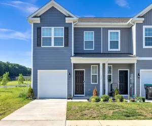 Photo 2 - Cozy Luray Townhome Getaway