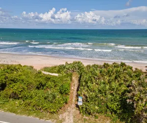 Photo 5 - Coastal Cottage with Hot Tub in Private Backyard