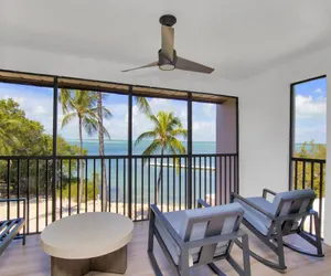 Photo 2 - Bayfront townhouse located in the lush tropical setting of Rock Harbor Club.