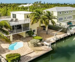 Photo 2 - Remodeled Stilt home with Ocean Views