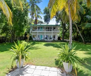 Photo 5 - Gated Estate Duplex on the Bay with dockage