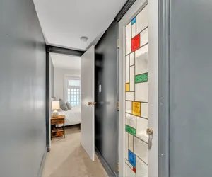 Photo 5 - Charming, Well-Lit 1BR in Fantastic Location