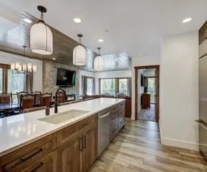 Photo 2 - True Luxury Ski in & Ski Out