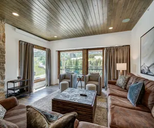 Photo 4 - True Luxury Ski in & Ski Out