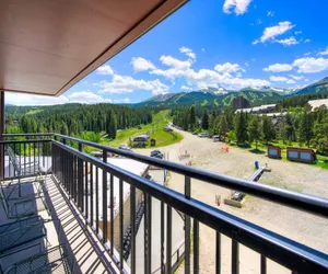 Photo 3 - True Luxury Ski in & Ski Out