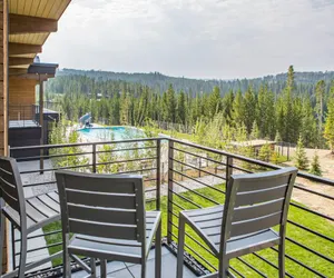 Photo 5 - 202 LakeLodge