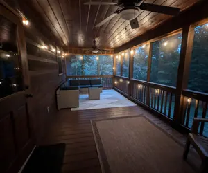 Photo 5 - Huge Cozy Cabin - Hot Tub, Fire Pit, Game Room