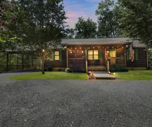 Photo 2 - Cozy Cabin in Ellijay w/ Hot Tub, Game Room & More