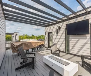 Photo 2 - New Modern Townhome with Rooftop Patio