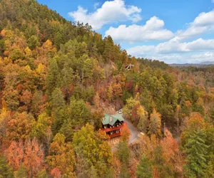 Photo 2 - Walden's Ridge Cabin