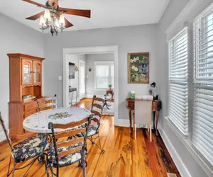 Photo 3 - Charming 2BR Hot Tub Getaway