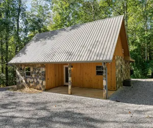 Photo 2 - Cabin On A Hill