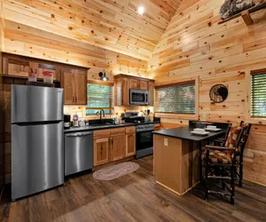 Photo 2 - Cabin On A Hill