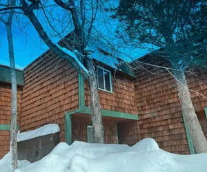 Photo 2 - 2081 Venice Drive, 285
