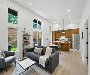 Photo 2 - 500 House - Unit D