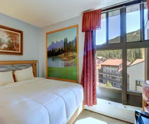 Photo 3 - MP613H Mountain Plaza Hotel Room