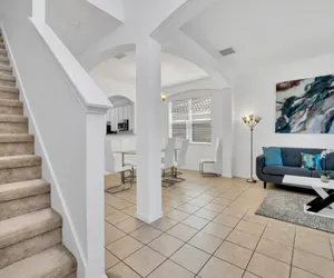 Photo 3 - 6 bedroom villa with hot tub!