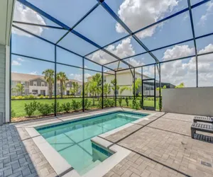 Photo 5 - Little Mermaid Theme Bed Luxury 5 Bed Pool Home!