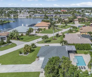 Photo 2 - 4313 Soak up the Sun - Saltwater pool, spacious yard