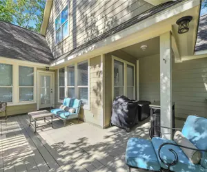 Photo 2 - Wooded Lake Retreat