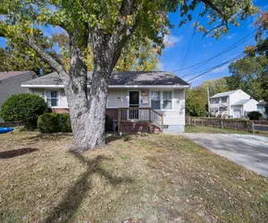 Photo 3 - Comfy Coastal Getaway with Modern Comforts