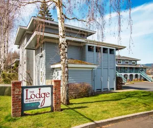Photo 2 - 18 Lodge