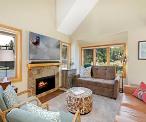 Photo 2 - 470 Homestead Unit 13