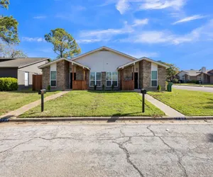 Photo 2 - Charming Getaway in the Heart of DFW