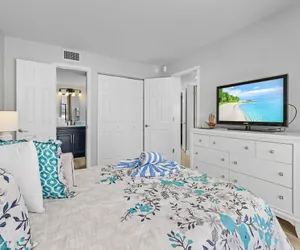 Photo 5 - 25840 Dolphin Way of Hickory #204
