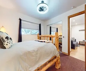 Photo 5 - Meridian Villas #10