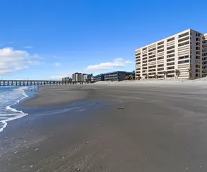 Photo 3 - Coastal Retreat: Beach Access & Modern Comforts