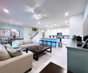 Photo 3 - Fabulous 5Bd Family Townhome with Splash Pool-726G