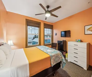 Photo 2 - Hotel Cathlamet Room 222 - Main St Queen