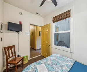 Photo 4 - Hotel Cathlamet Room 203 - Interior Full