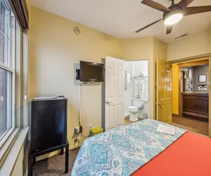 Photo 3 - Hotel Cathlamet Room 216 - Main St Queen