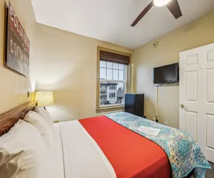Photo 2 - Hotel Cathlamet Room 216 - Main St Queen