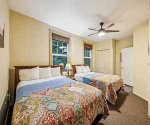 Photo 2 - Hotel Cathlamet Room 202- Queen & Full w/Garden View