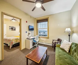 Photo 2 - Hotel Cathlamet Room 218 - Queen Suite