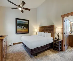 Photo 5 - Spacious Upstairs Townhome with Private Garage