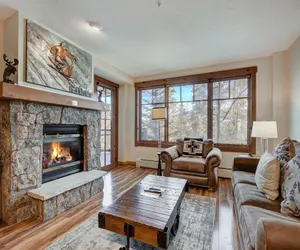 Photo 5 - Cozy Ski Chalet with Large Balcony