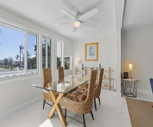 Photo 5 - 21591/3 Entire Waterfront Duplex With Pool and Spa - Manor