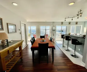 Photo 4 - Big Waterfront House Amazing View and Swim Deck