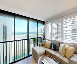 Photo 2 - Monthly Discount! Sandarac 502B: Beachfront Condo, Pool & Views